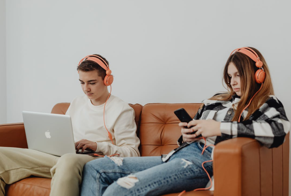 How Much is Too Much Screen Time for Teens